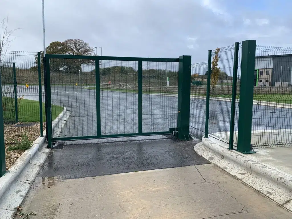 PF9700 automatic swing gates.
